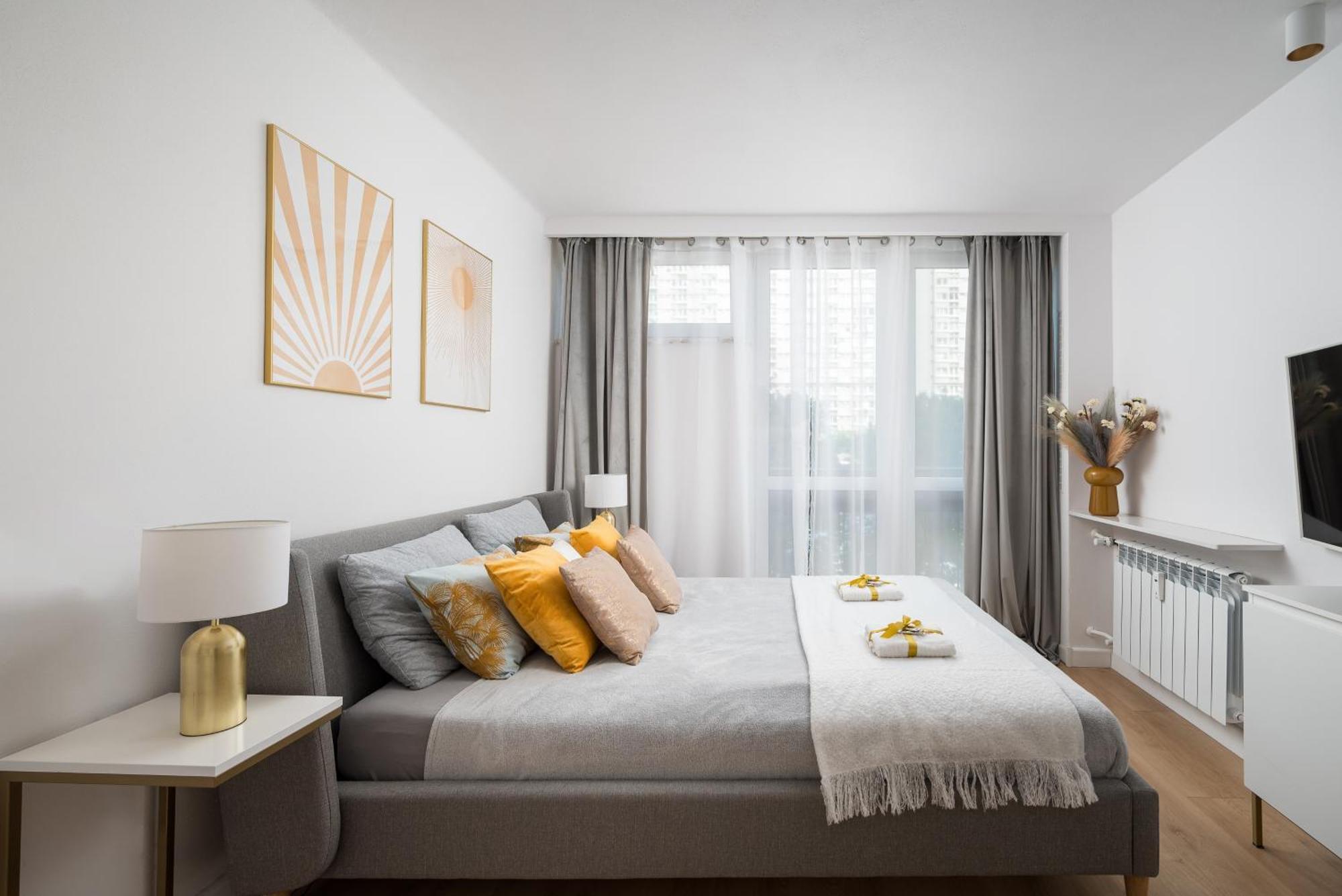 Gold Premium Central Suite 950 M To Central Station Parking Warschau Buitenkant foto