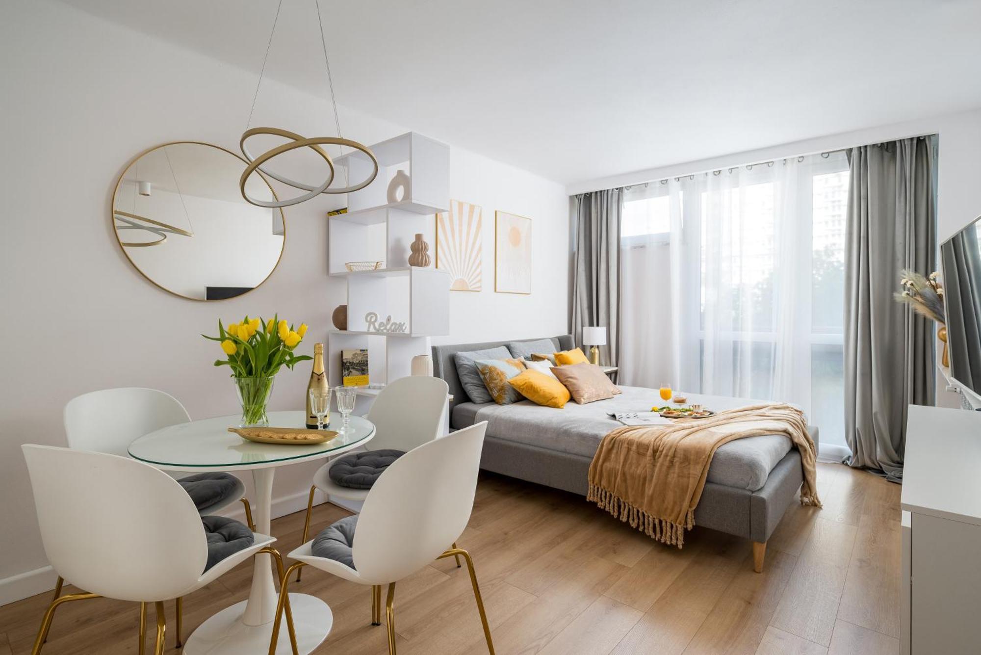 Gold Premium Central Suite 950 M To Central Station Parking Warschau Buitenkant foto